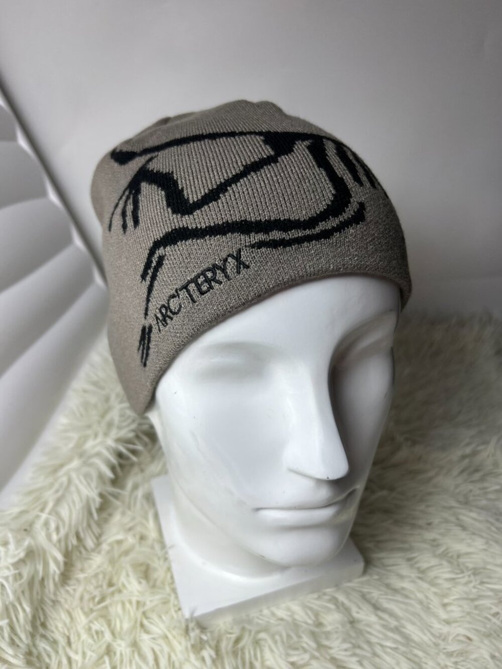Arc’teryx Mountain Beanie Hat Bird Logo Winter Knit Cap Outdoor Adventure Headwe